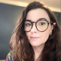 Emanoela P. Toledo Arruda